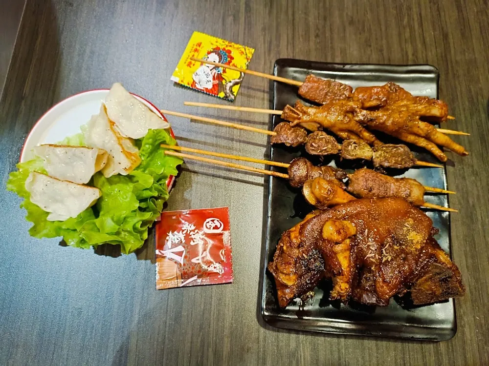 Brochettes Et Flanc de Poulet